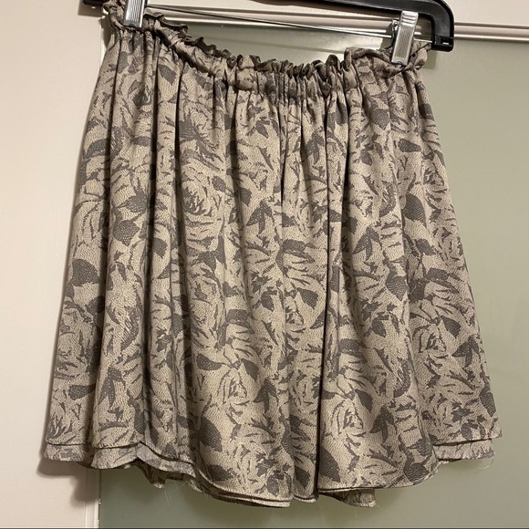 Talula (Aritzia) Skirt - Picture 4 of 6